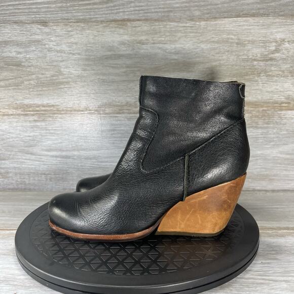 Kork-Ease Shoes - Kork-Ease Women's Michelle Black Leather Side Zip Biker Wedge Boots Size 6.5